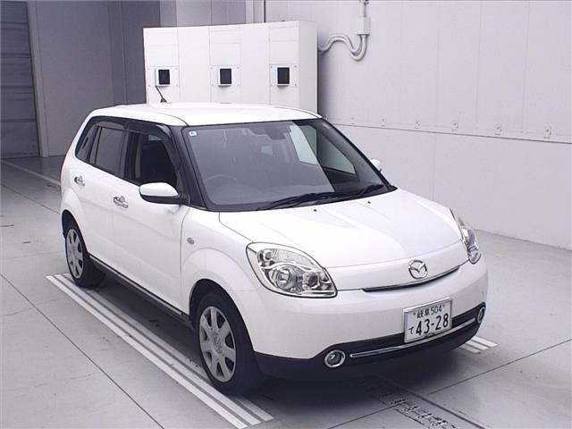 MAZDA VERISA 2010
