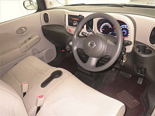 NISSAN CUBE 2010