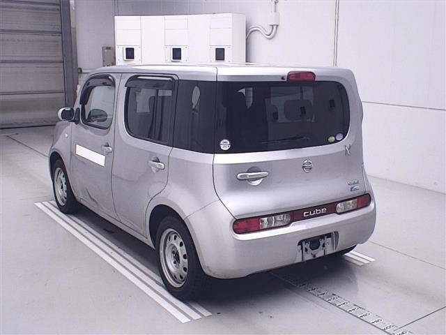 NISSAN CUBE 2010