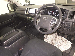 TOYOTA HIACE VAN 2020