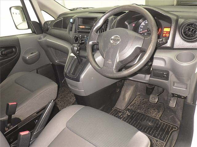 NISSAN NV200 2015