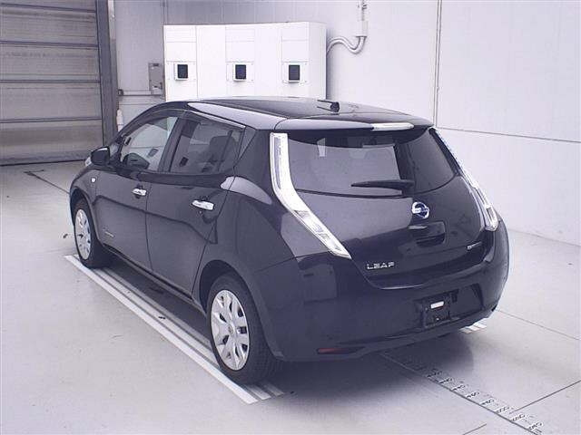 NISSAN LEAF 2016