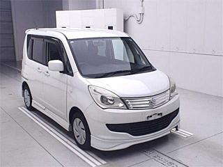 SUZUKI SOLIO 2013