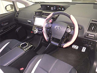 TOYOTA PRIUS ALPHA 2016