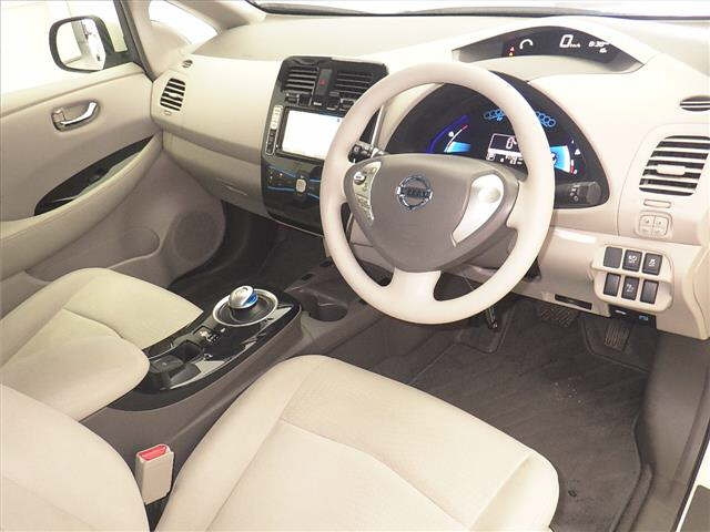 NISSAN LEAF 2012