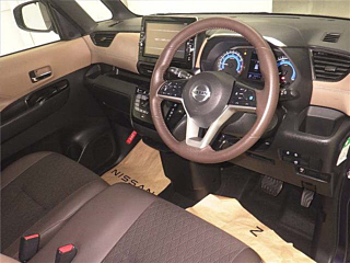 NISSAN ROOX 2020