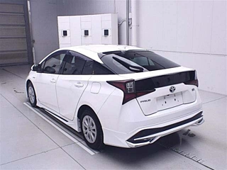 TOYOTA PRIUS 2019