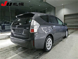 TOYOTA PRIUS ALPHA 2014