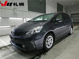 TOYOTA PRIUS ALPHA 2014