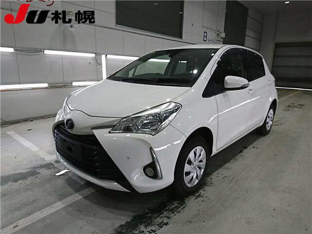 TOYOTA VITZ 2018