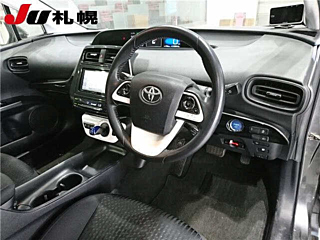 TOYOTA PRIUS 2018