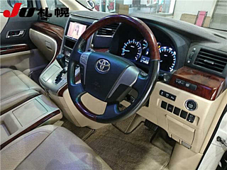TOYOTA ALPHARD 2008