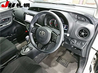 TOYOTA VITZ 2018
