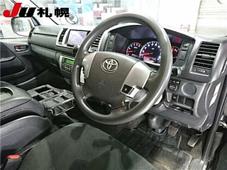 TOYOTA HIACE VAN 2018