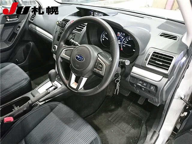 SUBARU FORESTER 2017