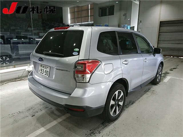 SUBARU FORESTER 2017
