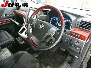 TOYOTA VELLFIRE 2008