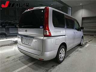NISSAN SERENA 2010