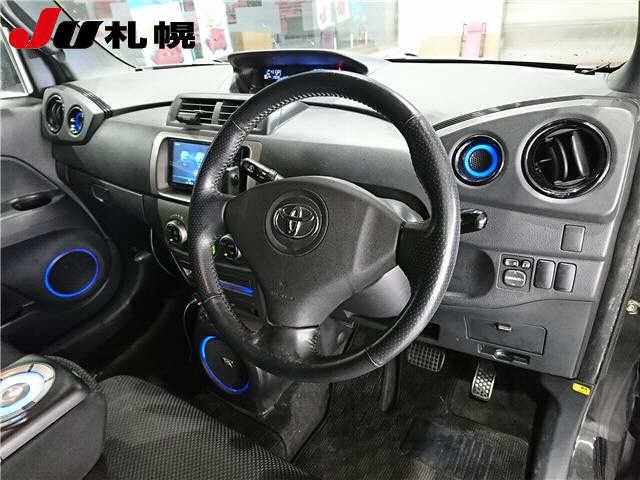 TOYOTA BB 2010