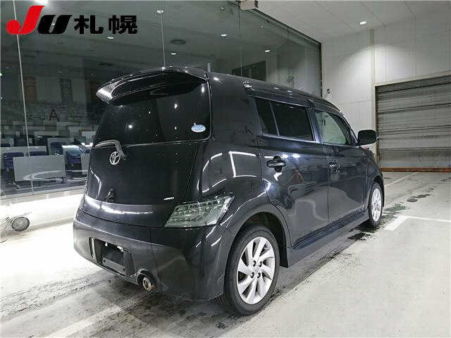 TOYOTA BB 2010