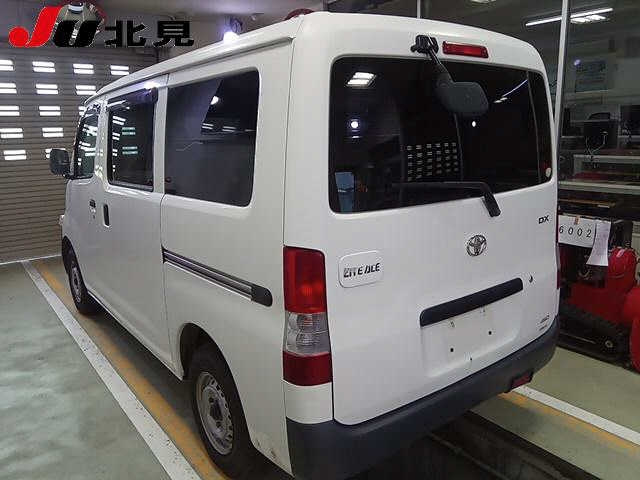 TOYOTA LITE ACE VAN 2011