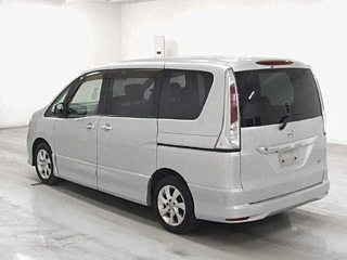 NISSAN SERENA 2011