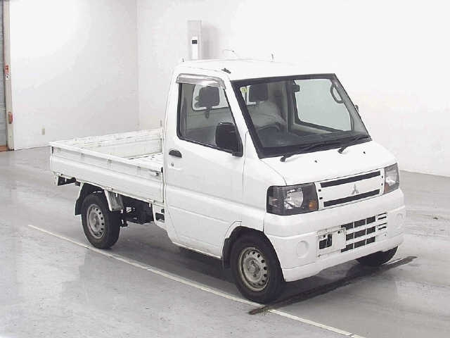 MITSUBISHI MINICAB TRUCK 2009