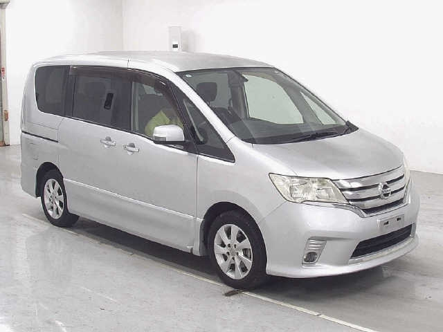 NISSAN SERENA 2011