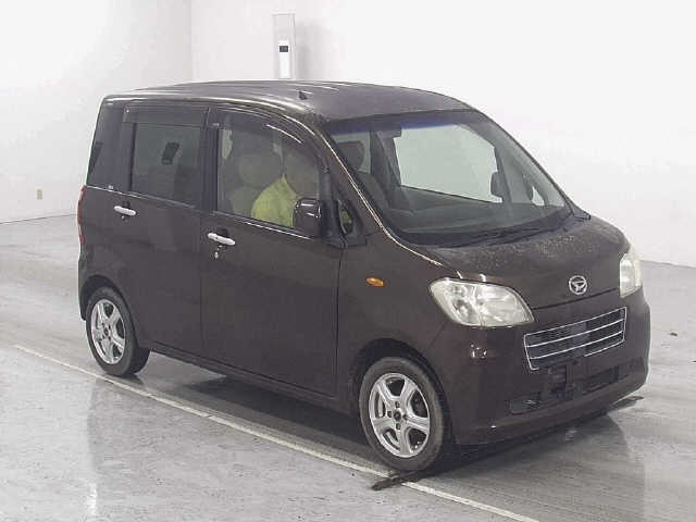 DAIHATSU TANTO EXE 2011
