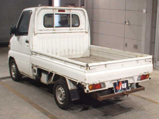 NISSAN CLIPPER TRUCK 2010