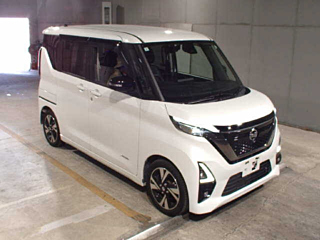 NISSAN ROOX 2021