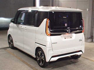 NISSAN ROOX 2021