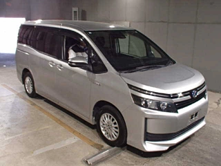 TOYOTA VOXY 2016