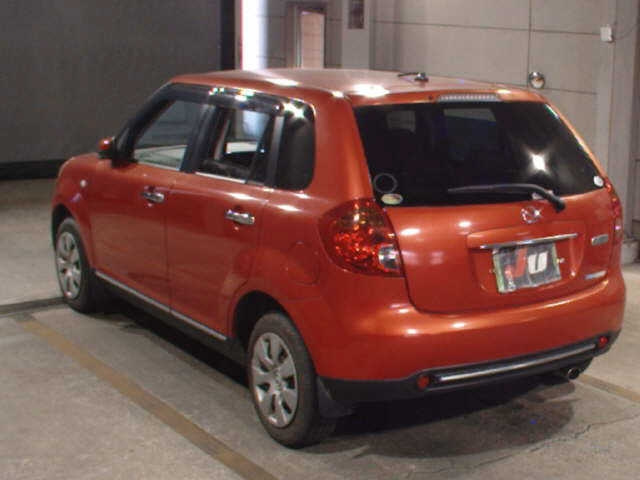 MAZDA VERISA 2012