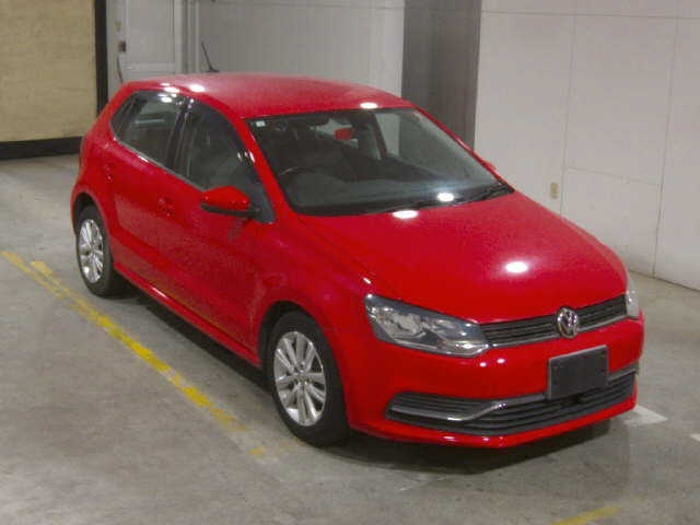 VOLKSWAGEN POLO 2016