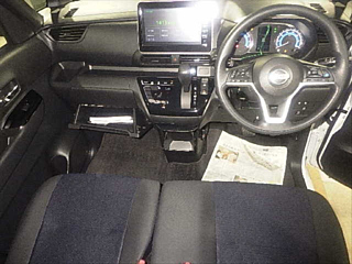 NISSAN ROOX 2022