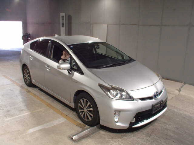 TOYOTA PRIUS 2012