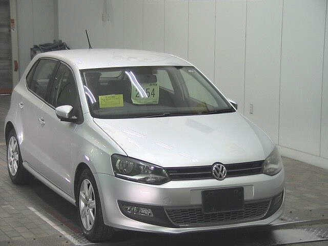 VOLKSWAGEN POLO 2010