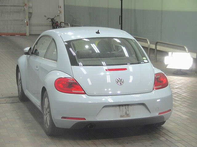 VOLKSWAGEN THE BEETLE 2012