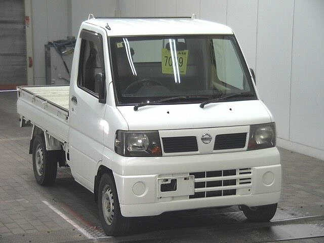 NISSAN CLIPPER TRUCK 2009