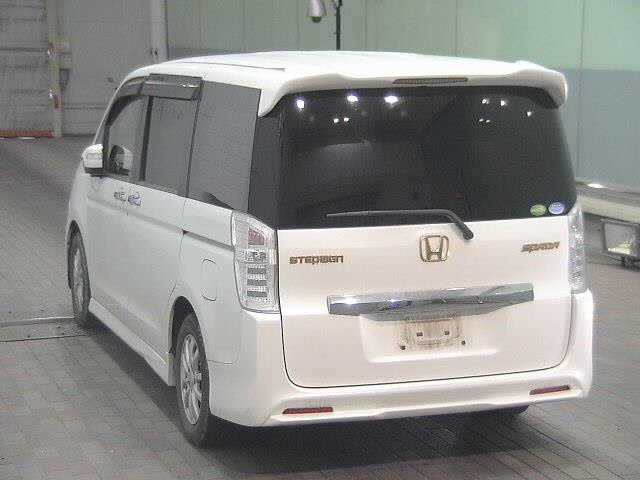 HONDA STEP WAGON 2012