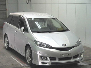 TOYOTA WISH 2010