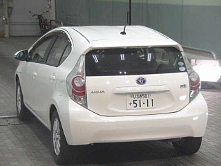 TOYOTA AQUA 2015