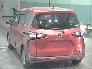 TOYOTA SIENTA 2015