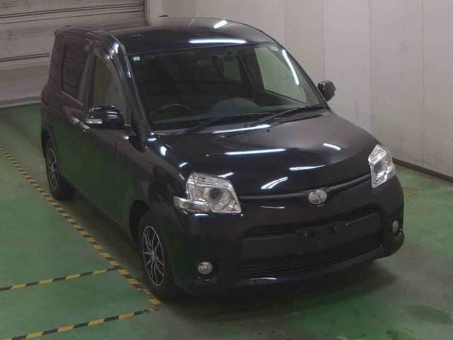 TOYOTA SIENTA 2013