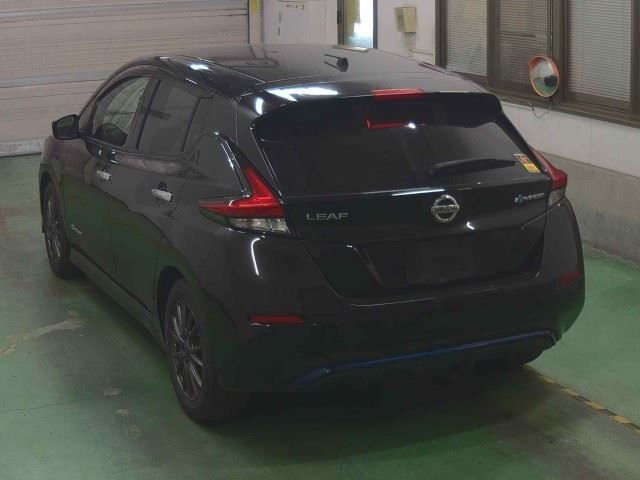 NISSAN LEAF 2018
