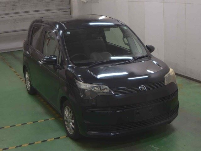 TOYOTA SPADE 2013