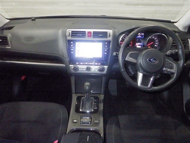 SUBARU LEGACY B4 2017