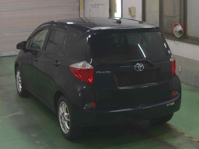 TOYOTA RACTIS 2012