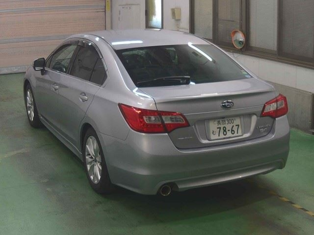 SUBARU LEGACY B4 2017